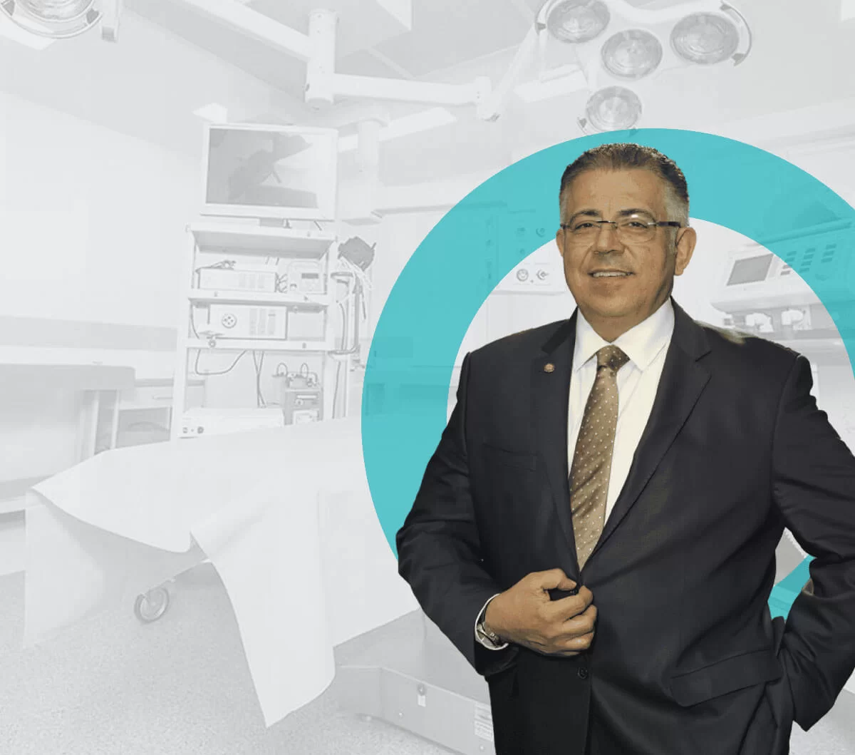 الدكتور إيهاب عبد المجيد لطفي استشاري الجراحة العامة والمناظير وجراحات الشرج والمستقيم.