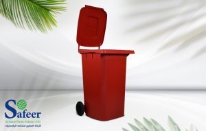 حاوية قمامة حمراء