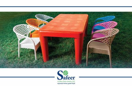 كراسي بلاستيك اطفال بالترابيزة